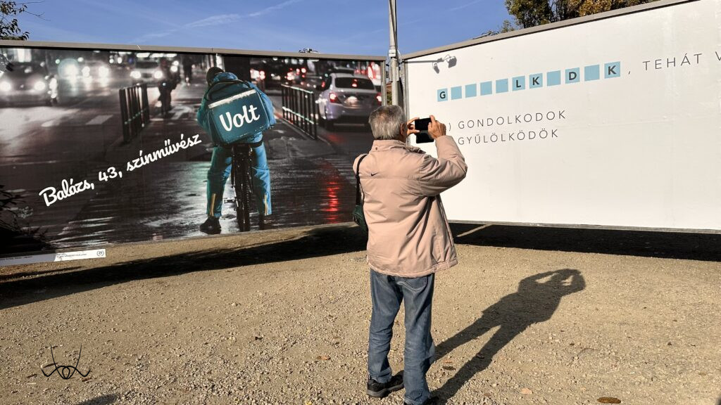 A kutya legyen veletek