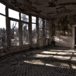 Elhagyott épület, elborult életek egykori elmegyógyintézet.